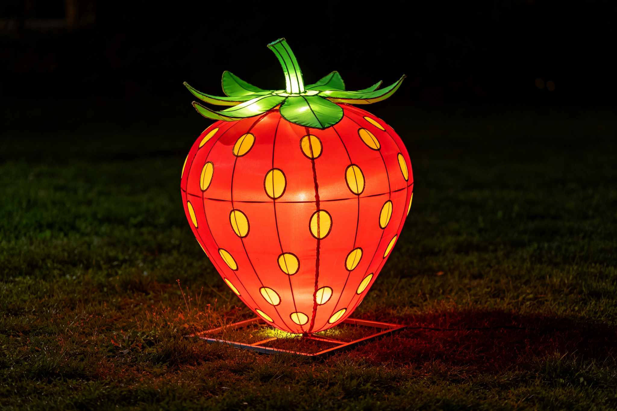 Pineapple Lantern for Festivals, Zoos & Events